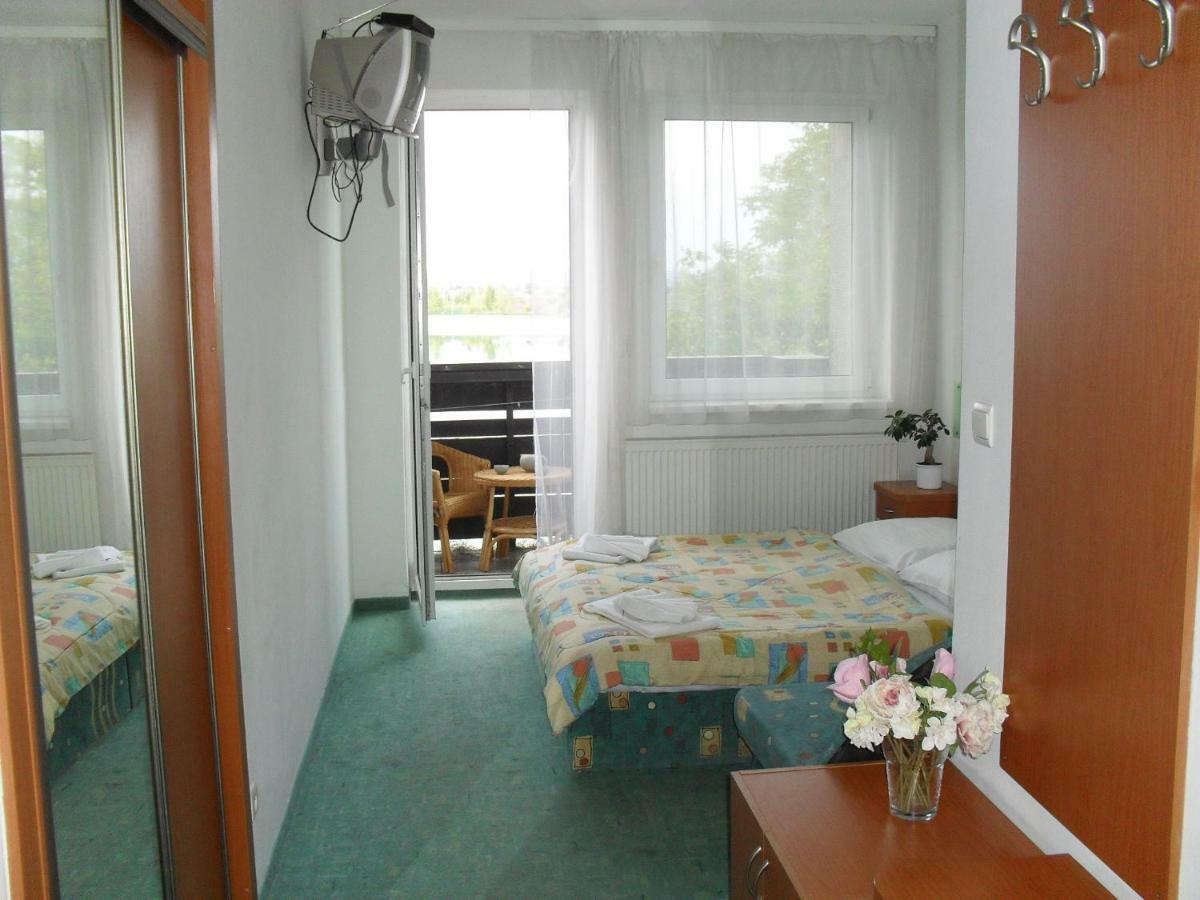 Hotel Fortuna Senec Bilik gambar